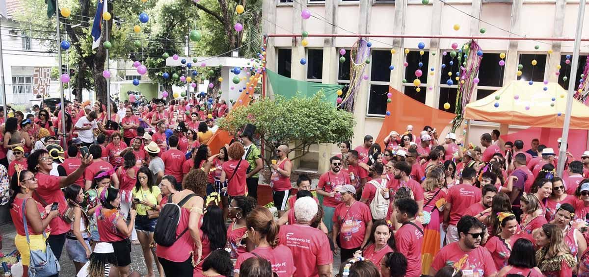 O Menino do Sesc e Os Lisos na Folia agitam as ruas dos bairros de Santo Amaro e Boa Vista, no Recife