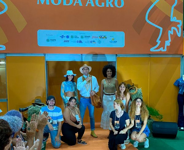 Alunos de Design de Moda da Faculdade Senac PE vencem desafio Moda Agro na Agrinordeste