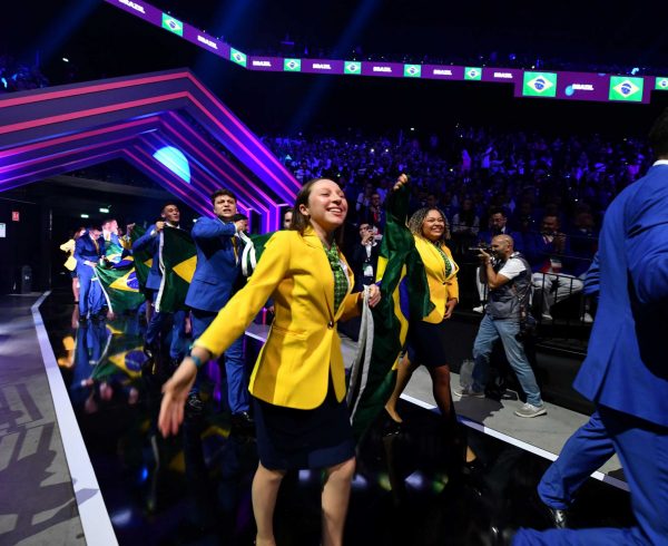 WorldSkills #Dia1: Talentos do Senac vibram com a delegação brasileira na abertura da 47ª edição